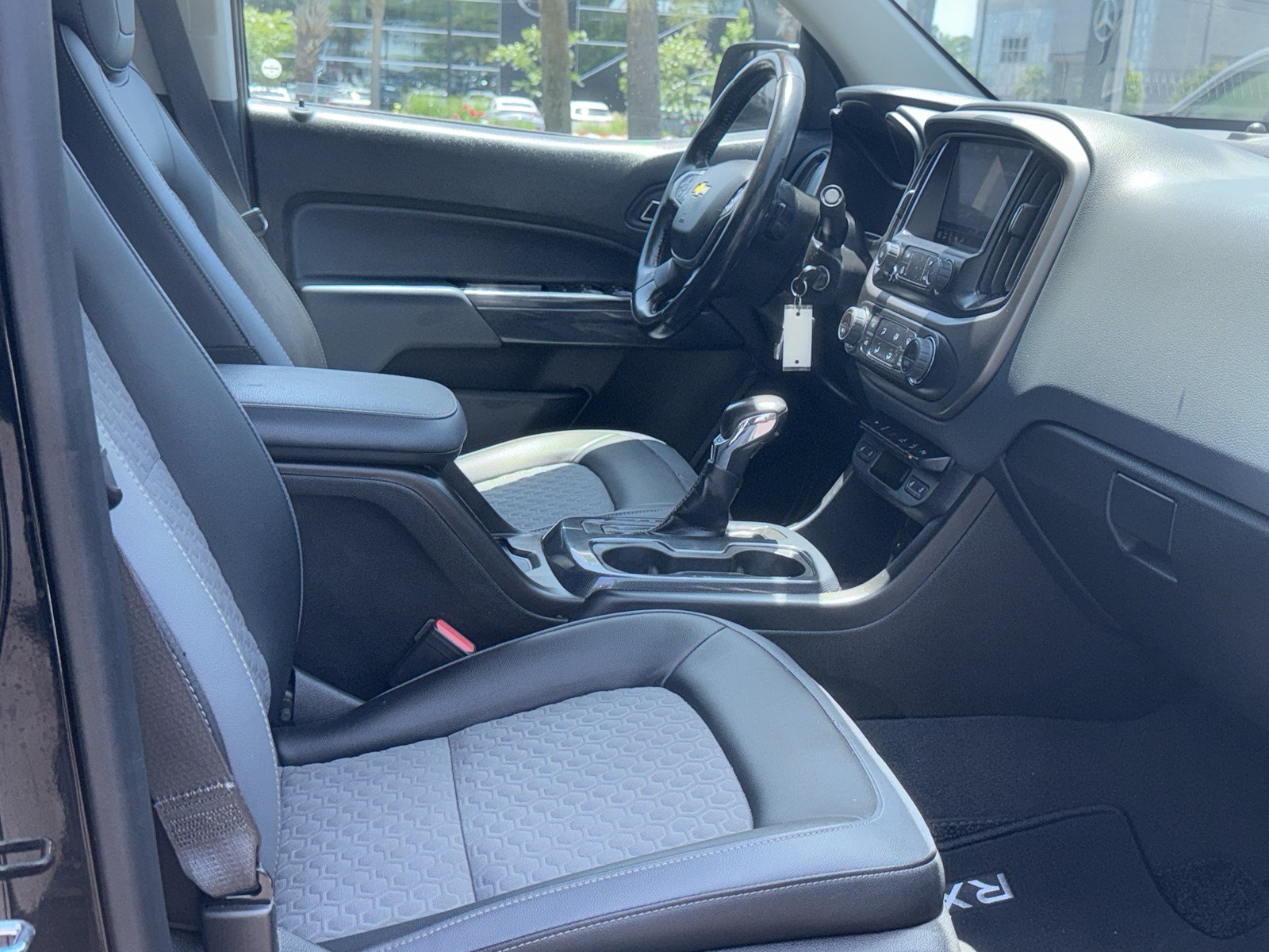 Used 2022 Chevrolet Colorado Z71 AWD/4WD image 36
