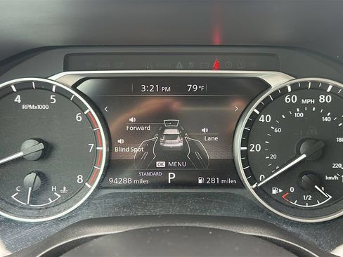 Used 2023 Nissan Rogue S FWD image 2