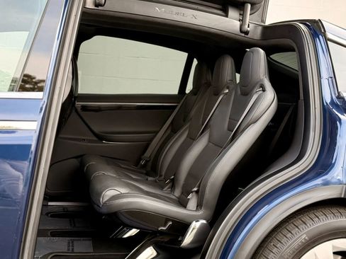 Used 2016 Tesla Model X 75D image 21