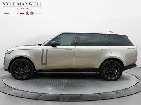 Used 2025 Land Rover Range Rover Long Wheelbase SE AWD/4WD image 13