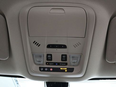 Used 2018 Buick Enclave Premium w/ Experience Buick Package AWD/4WD image 36