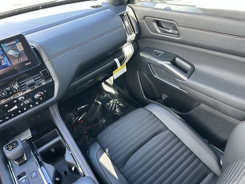 New 2026 Nissan Pathfinder Rock Creek w/ Rock Creek Premium Package AWD/4WD image 23