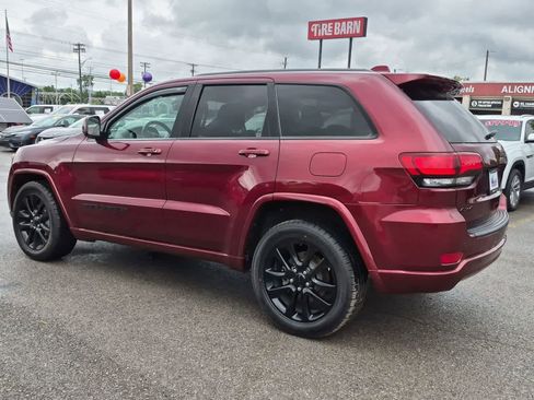 Certified 2019 Jeep Grand Cherokee Altitude AWD/4WD image 6
