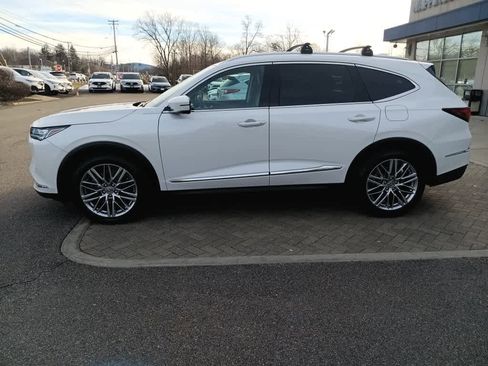 Used 2023 Acura MDX SH-AWD w/ Advance Package image 3