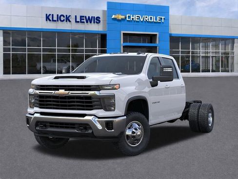New 2026 Chevrolet Silverado 3500 LT w/ Convenience Package AWD/4WD image 6