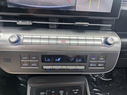 Used 2024 Hyundai Kona Limited AWD/4WD image 27