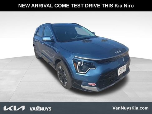 Used 2023 Kia Niro Wind FWD image 2