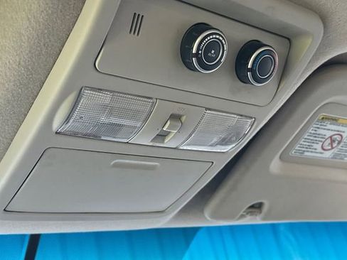 Used 2019 Nissan NV 3500 SL RWD image 24
