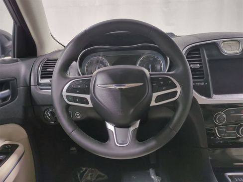 Certified 2023 Chrysler 300 Touring image 23