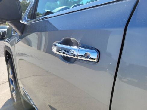 New 2026 GMC Sierra 1500 SLT AWD/4WD image 9