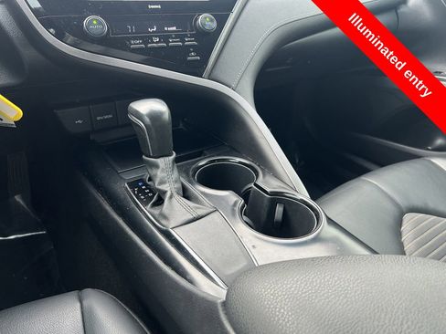 Used 2020 Toyota Camry SE image 9