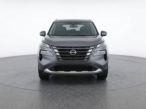 Used 2025 Nissan Rogue SV AWD/4WD image 2