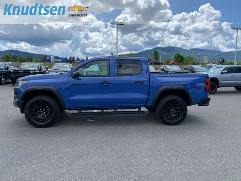 Used 2025 Chevrolet Colorado Trail Boss AWD/4WD image 4