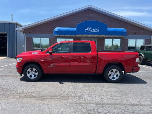 Used 2020 RAM 1500 Big Horn AWD/4WD image 3