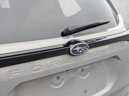 Used 2025 Subaru Forester Sport image 9