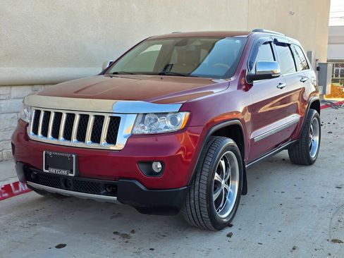 Used 2012 Jeep Grand Cherokee Overland image 8