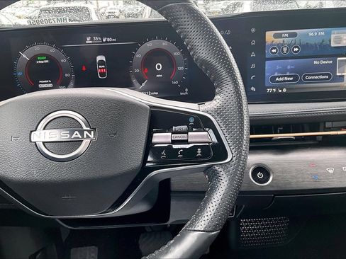 Used 2024 Nissan Ariya AWD image 12