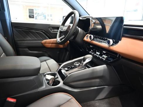 New 2026 GMC Canyon AT4 w/ Technology Plus Package AWD/4WD image 15