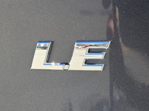 Used 2025 Toyota RAV4 LE image 8