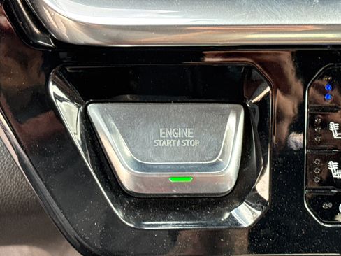 Certified 2023 GMC Sierra 1500 Denali Ultimate AWD/4WD image 36