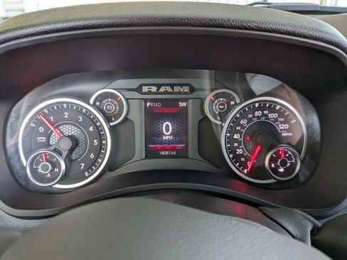 Used 2025 RAM 2500 Big Horn AWD/4WD image 5