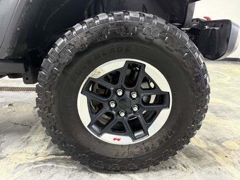 Used 2022 Jeep Wrangler Unlimited Rubicon w/ LED Lighting Group image 29