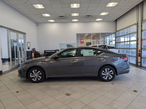 New 2025 Nissan Altima 2.5 S image 6