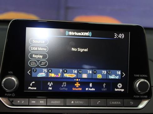 Used 2025 Nissan Altima 2.5 SV FWD image 22
