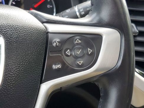 Used 2020 GMC Acadia SLT w/ Driver Alert Package II image 24