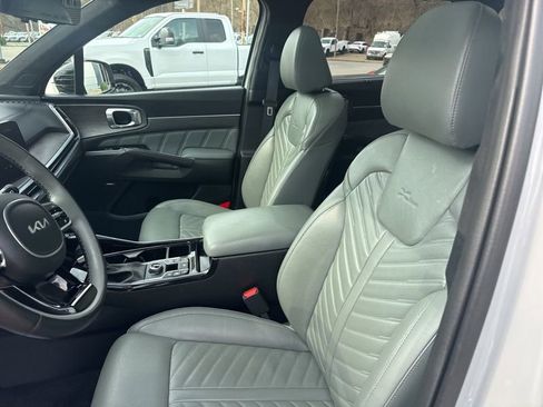 Used 2024 Kia Sorento SX Prestige w/ Sage Leather Package image 24
