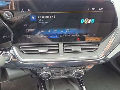 New 2026 Chevrolet Trax RS w/ Sunroof Package FWD image 11