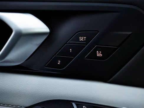 New 2026 BMW X5 xDrive40i w/ Climate Comfort Package image 16