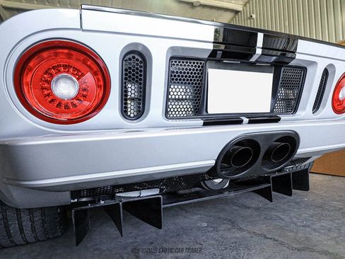 Used 2005 Ford GT RWD image 49