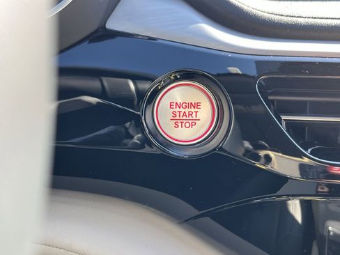 Certified 2023 Acura MDX w/Technology Package image 31