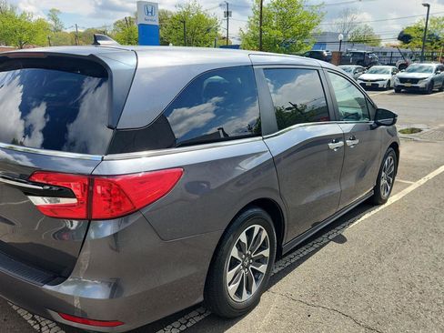 Used 2023 Honda Odyssey EX-L image 3