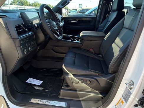 New 2026 Chevrolet Suburban RST w/ Comfort Package AWD/4WD image 15