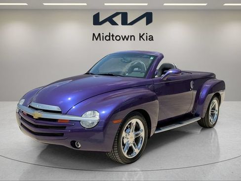 Used 2004 Chevrolet SSR w/ Preferred Equipment Group RWD image 7