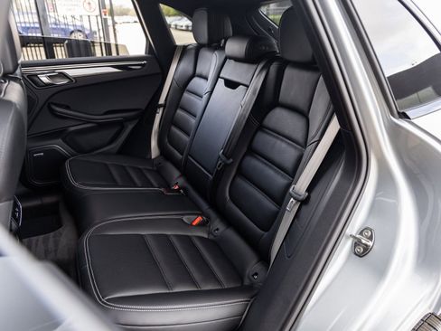 New 2026 Porsche Macan Turbo image 38