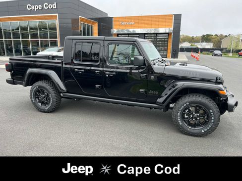 New 2025 Jeep Gladiator Sport image 1