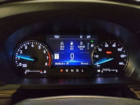 Used 2021 Ford Explorer Limited image 23