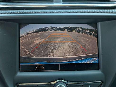 Used 2023 Chevrolet TrailBlazer LT FWD image 24