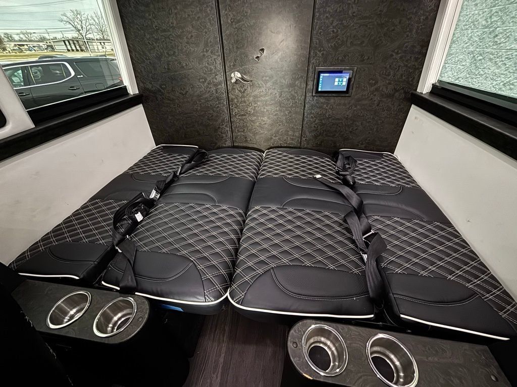 Used 2019 Mercedes-Benz Sprinter 170 w/ Driver Convenience Package image 41