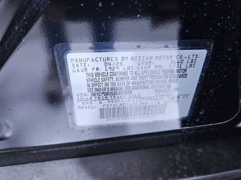 New 2025 Nissan Kicks Play S image 29