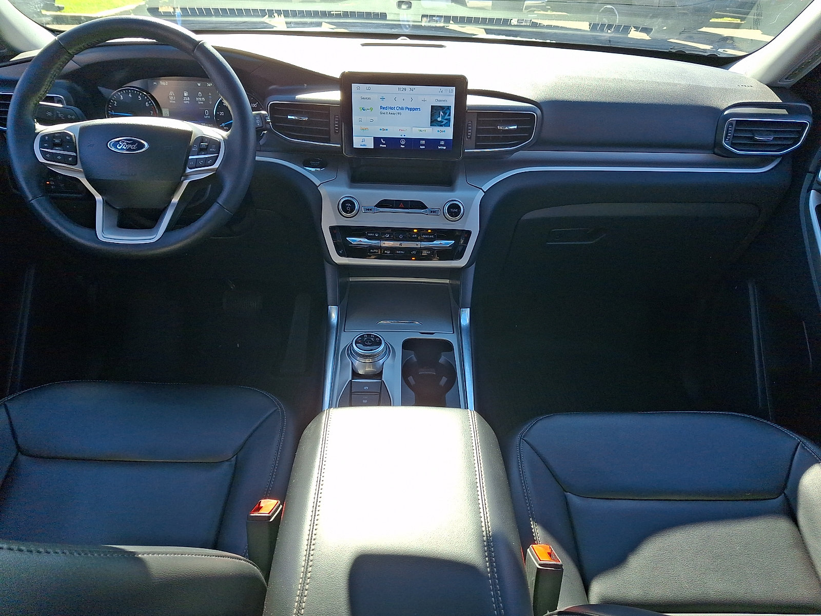 Used 2023 Ford Explorer XLT w/ Equipment Group 202A AWD/4WD image 14