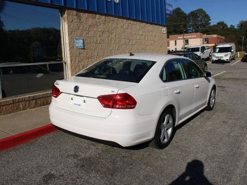 Used 2013 Volkswagen Passat 2.5 SE image 4
