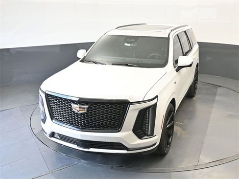 Used 2025 Cadillac Escalade Sport w/ Touring Package image 38