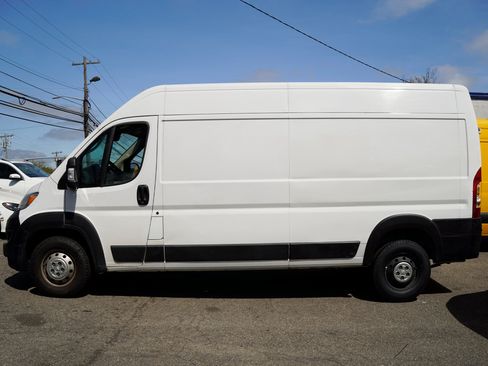 Used 2023 RAM ProMaster 2500 FWD image 4