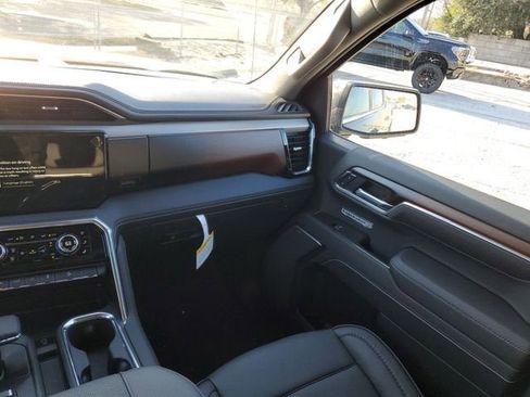 New 2026 GMC Sierra 1500 Denali w/ Denali Reserve Package image 16