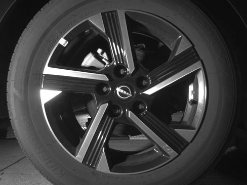 Used 2025 Nissan Sentra SV image 15