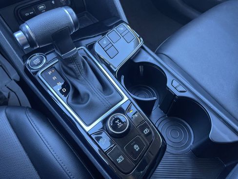 Used 2024 Kia Sportage EX image 14